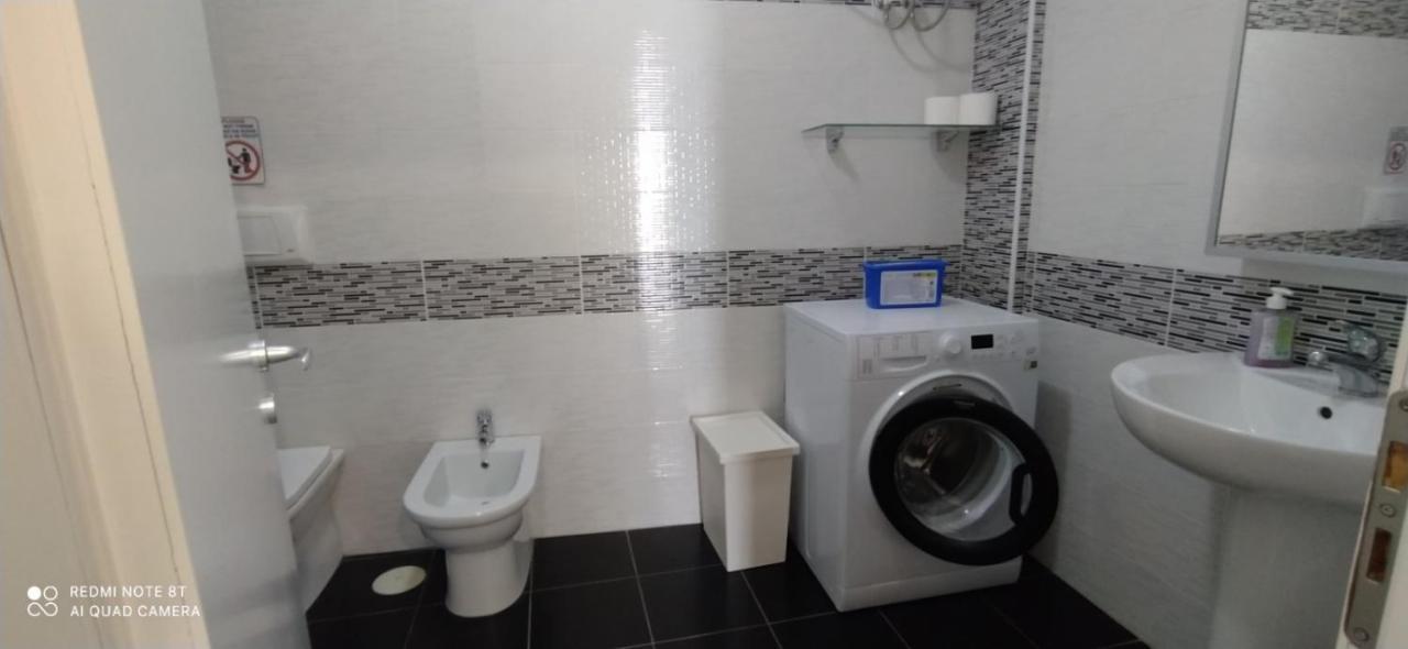 Matthews Beach House Vlore Luaran gambar