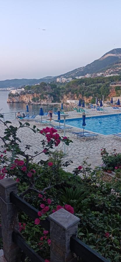 Matthews Beach House Vlore Luaran gambar