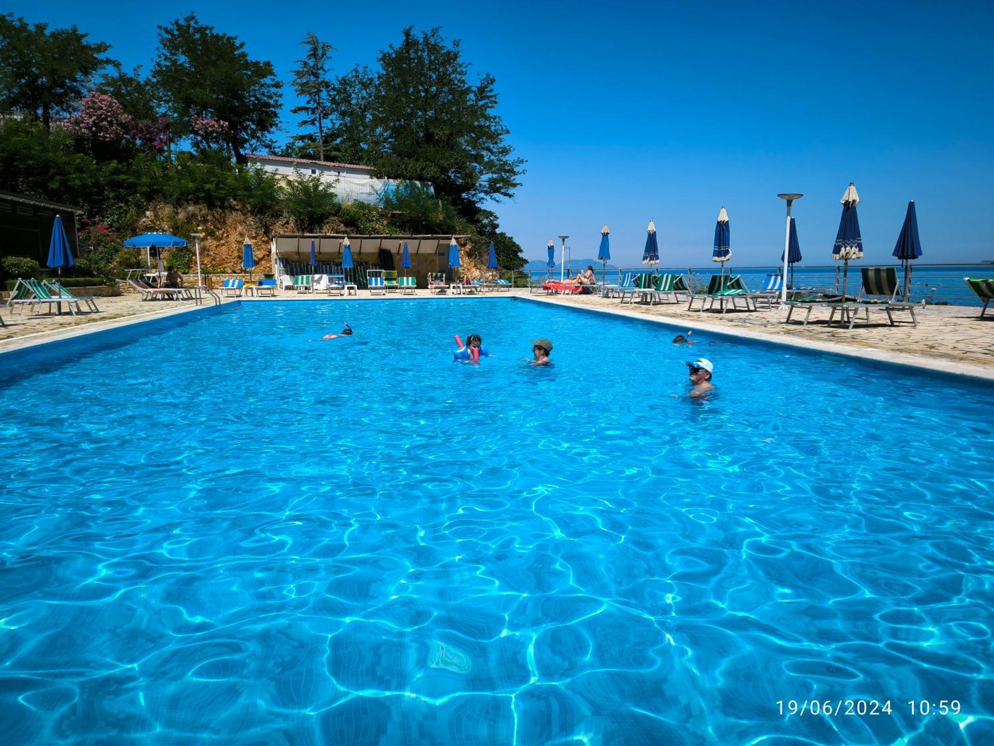 Matthews Beach House Vlore Luaran gambar